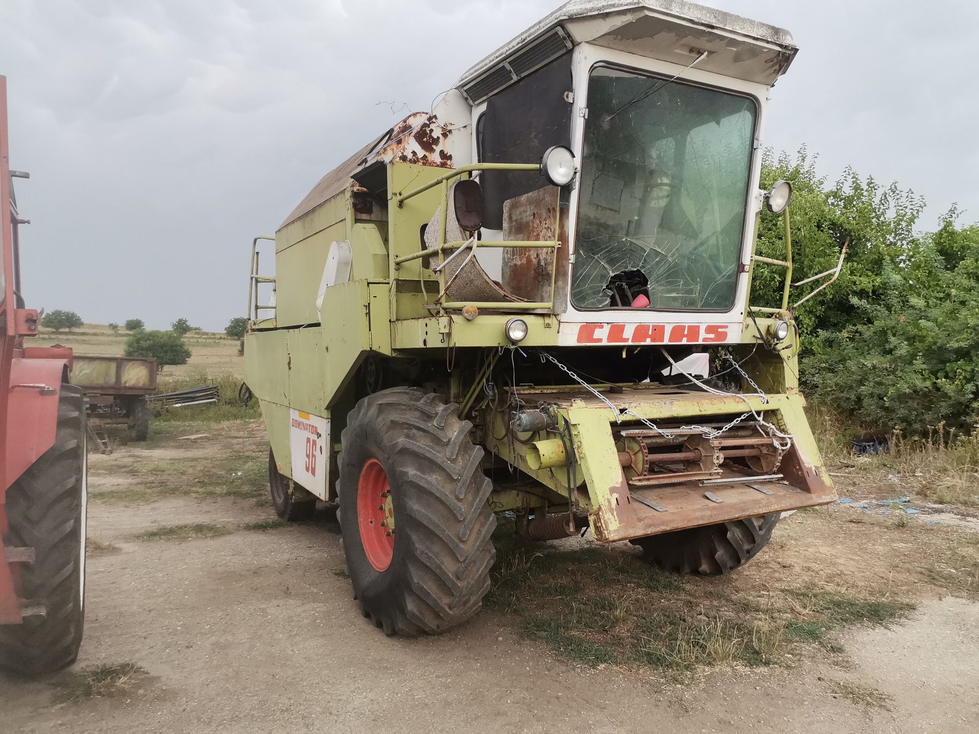 Dezmembrez claas dominator 96