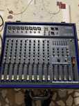Микшерный пульт  Yamaha