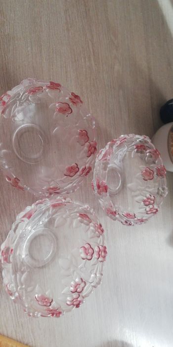 Продам посуду салатницы