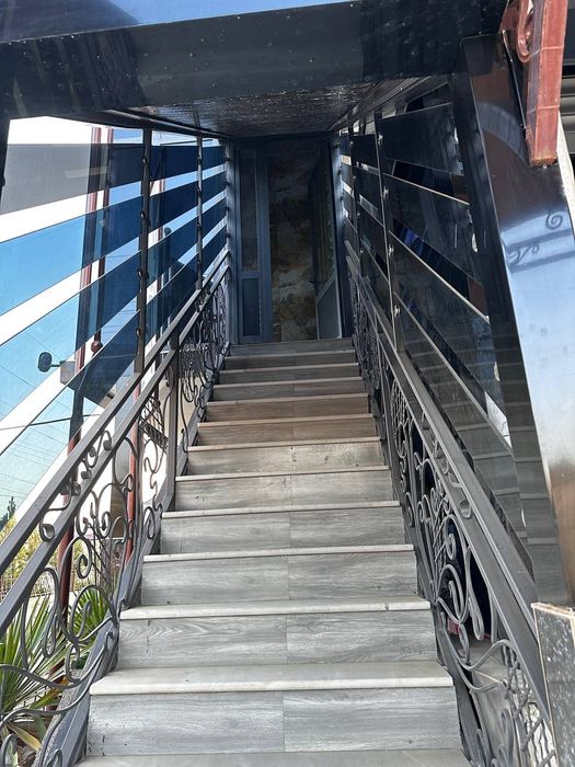 Ofis arendaga(аренда) beriladi