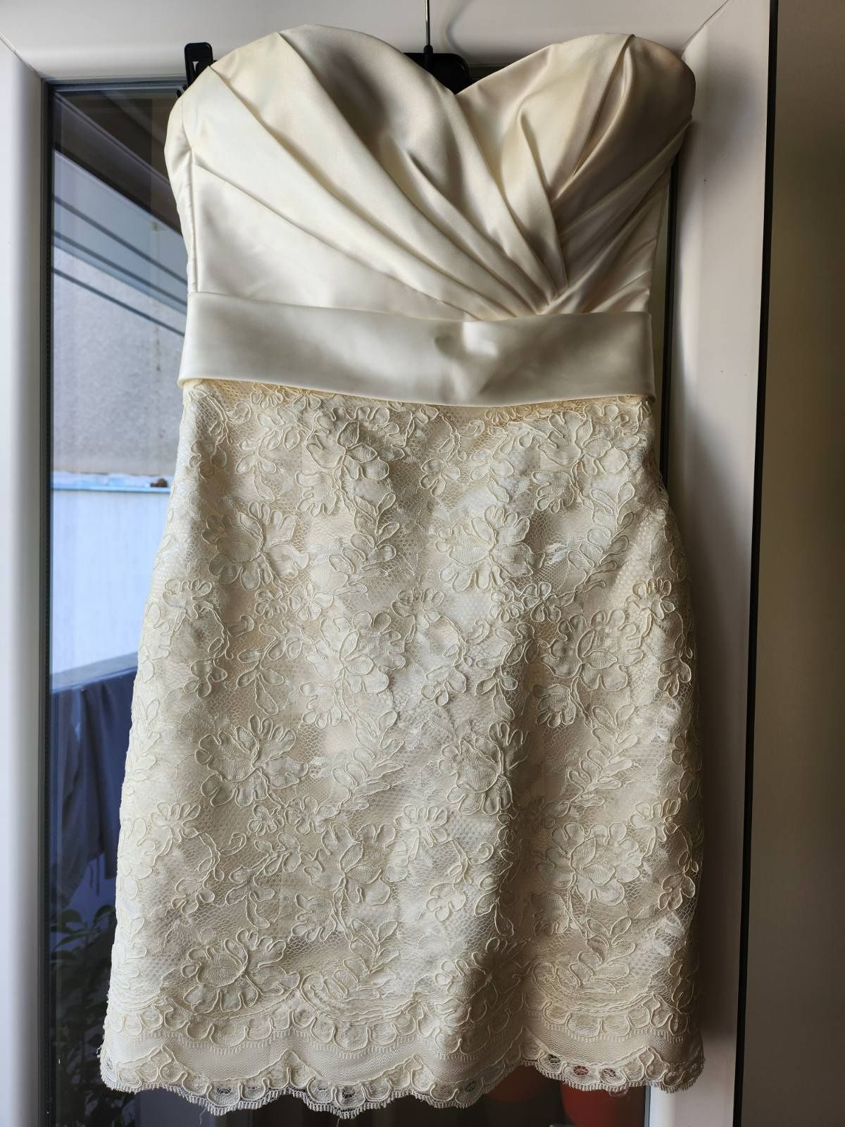 Бутикова сватбена рокля