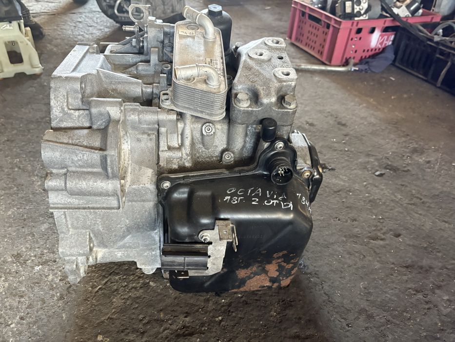 Skoda Octavia 2.0tdi 184кс 2018 година 4x4 avtomat Скоростна Кутия