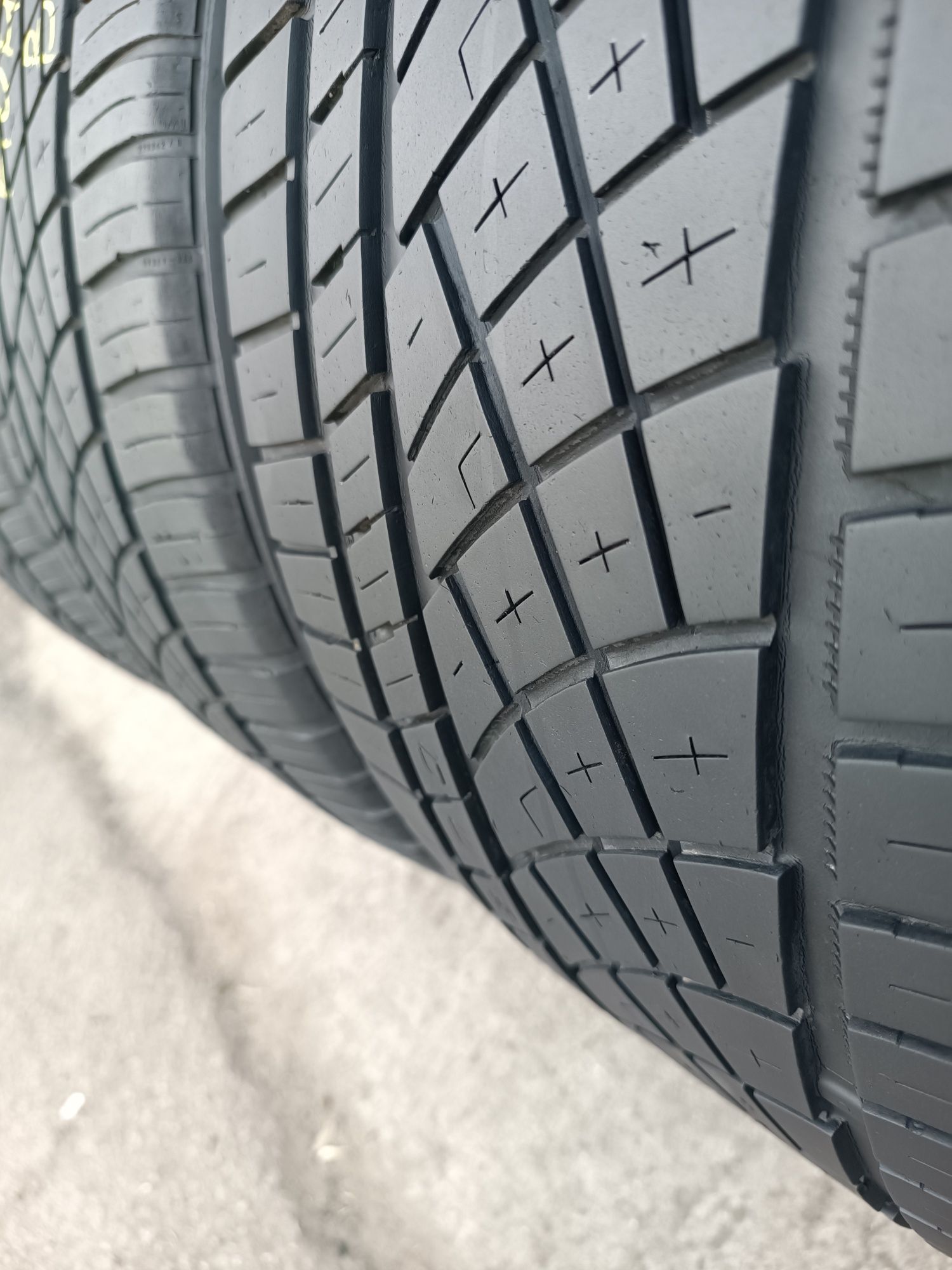 255/35/20 Continental