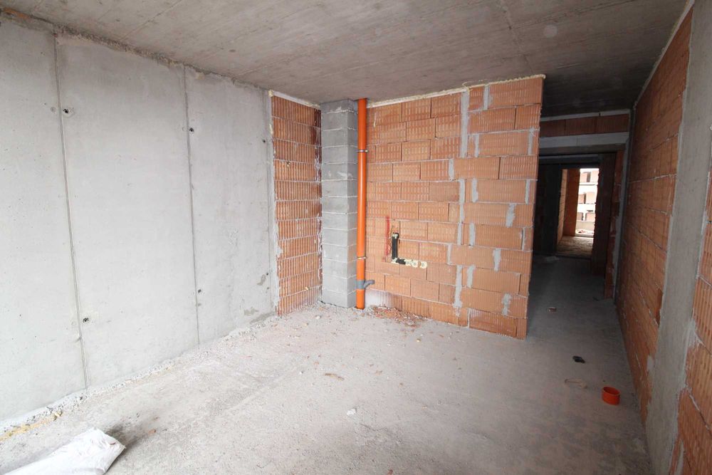Продава се Едностаен апартамент в Пловдив, Тракия - 43 кв.м за 989 €/кв.м - Снимка #1