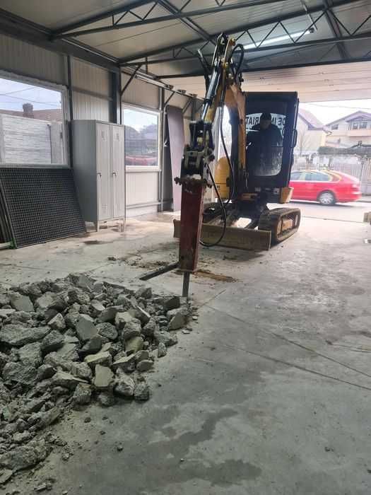 Inchiriez Buldoexcavator Bobcat Demolare Picon Inchiriat