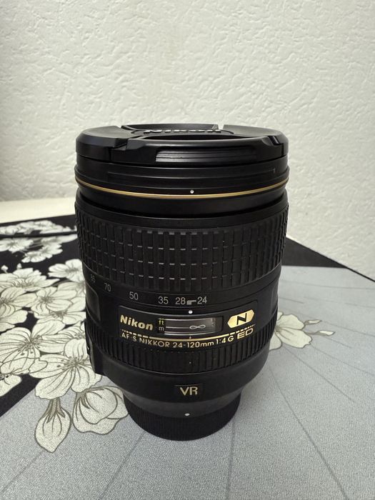 Обьектив Nikon 24 - 120  f4
