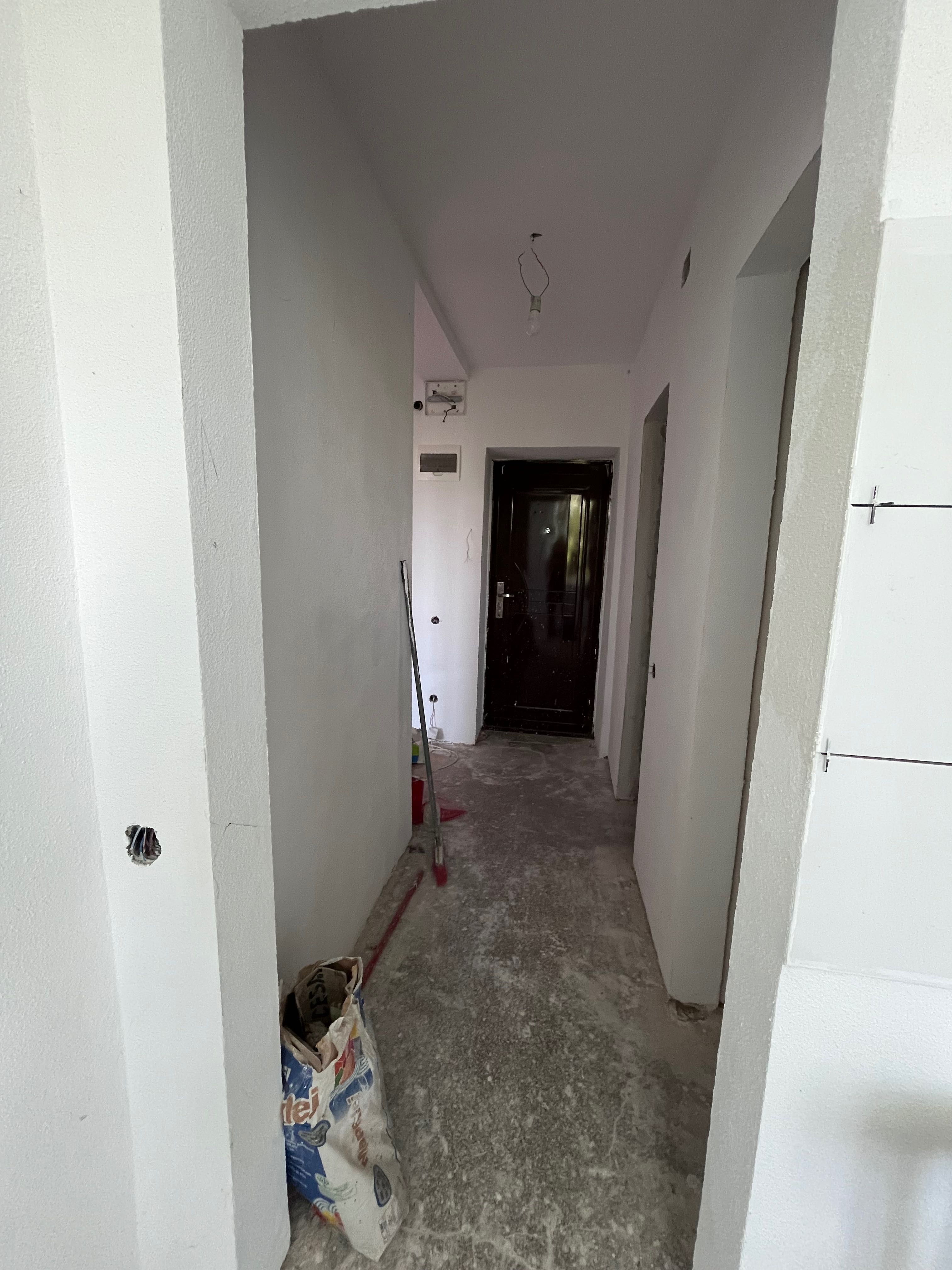 Vând/Închiriez spatiu pentru birouri în Hunedoara, zona OM
