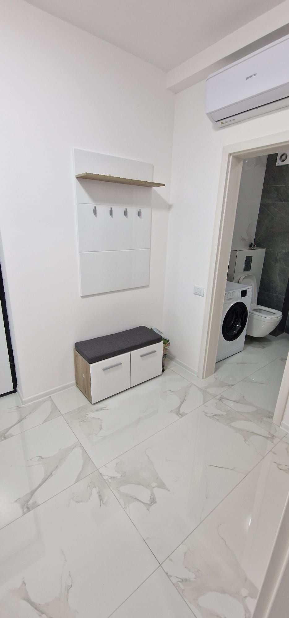 Închiriez apartament 2 camere Complex Envogue Rezidence