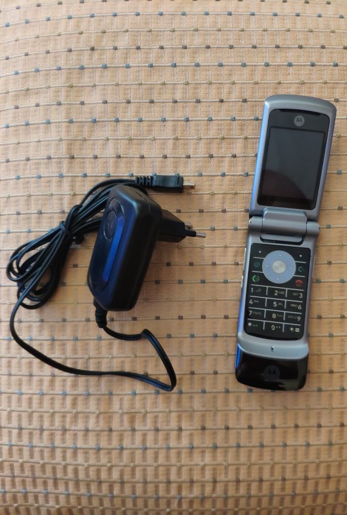 Motorola k1 зарядно