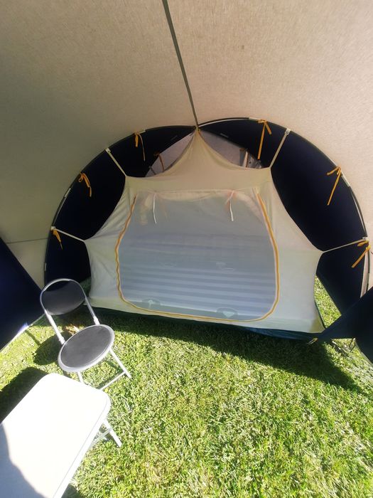 vand cort marechal 4 persoane