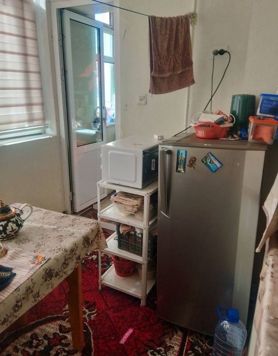 Samkochda 2 xonali uy sotiladi padvali bilan