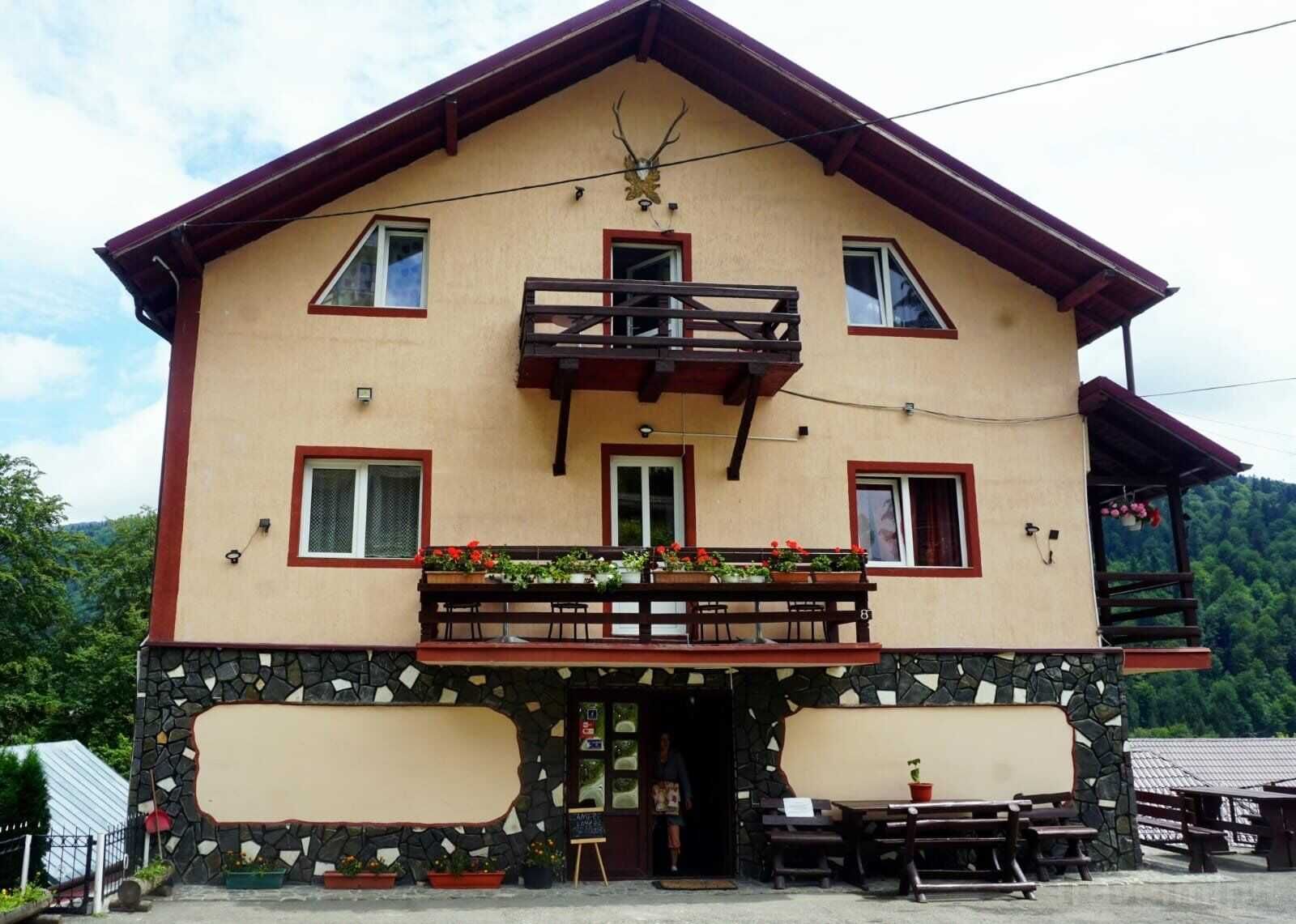 Cazare la vila, in Busteni - 40 de locuri