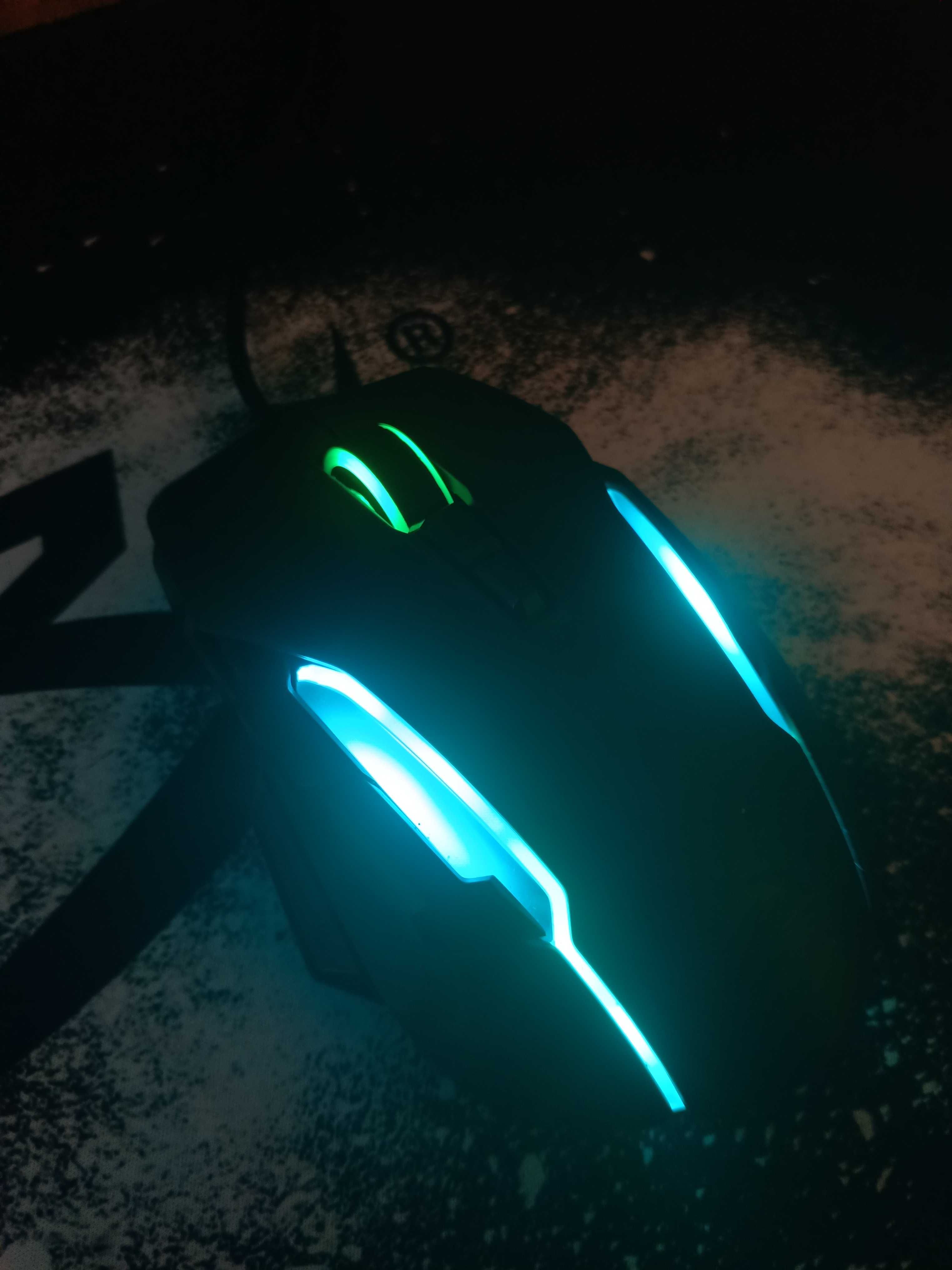 Продам компьютерную мышку Roccat Cone Aimo
