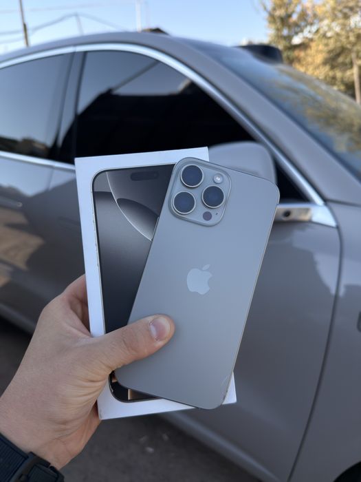 Iphone 16 Pro Max natural