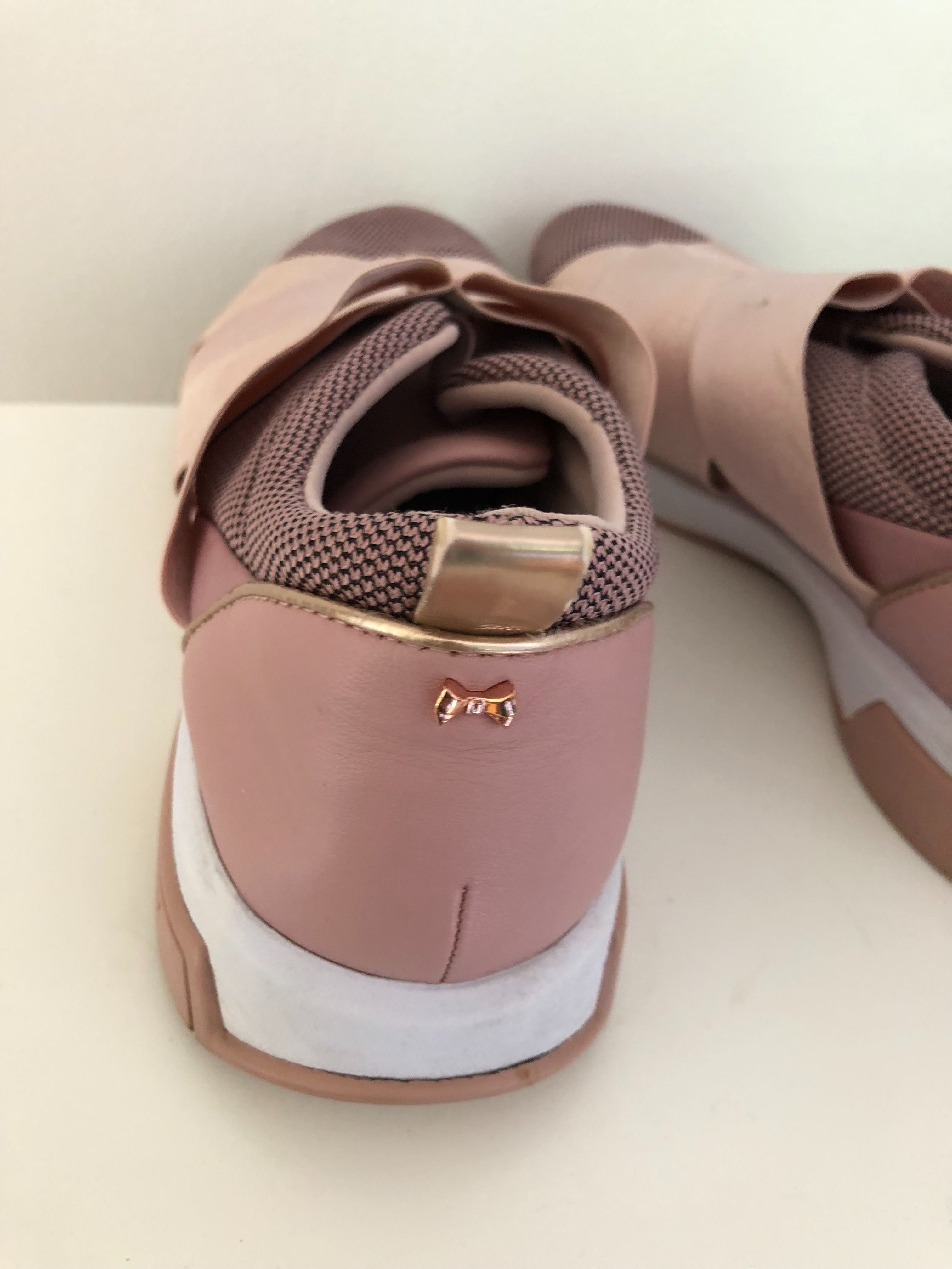 Vând papuci Ted Baker din Londra