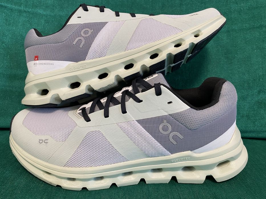 Pantofi sport On Running Cloudrunner marimea 40.5