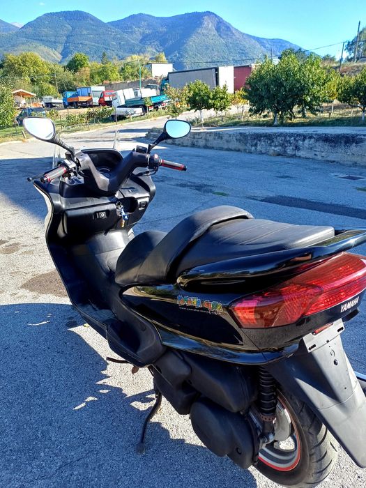 Продавам Yamaha majesty 250
