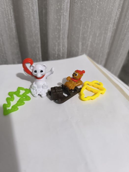 Продам игрушки Киндер сюрприз