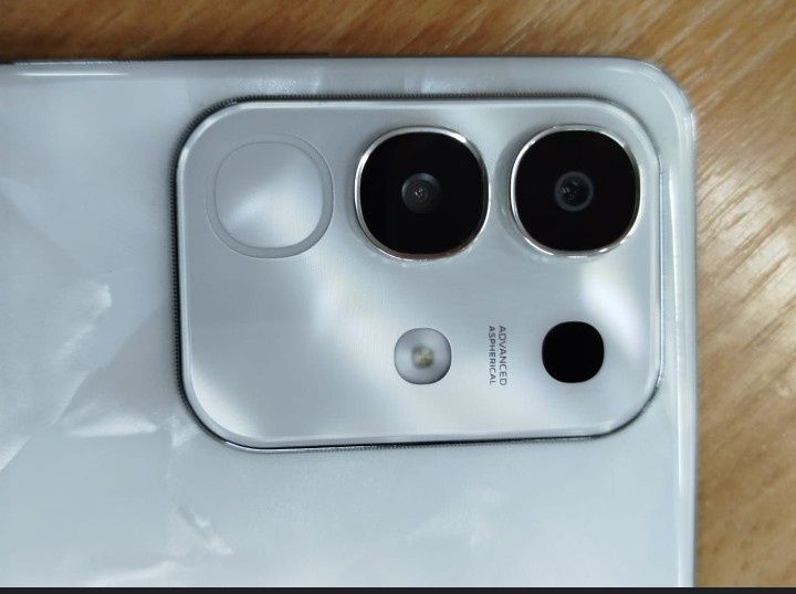 Vivo Y29 256 ГБ В хорошем состоянии