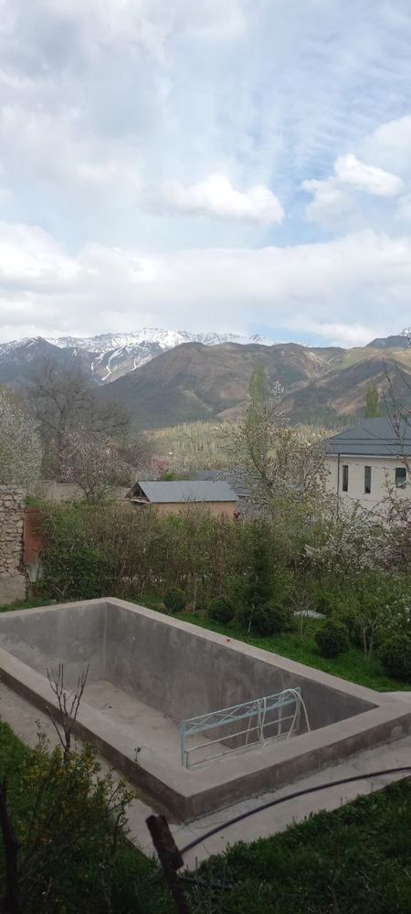 Dacha sotiladi sijjakda