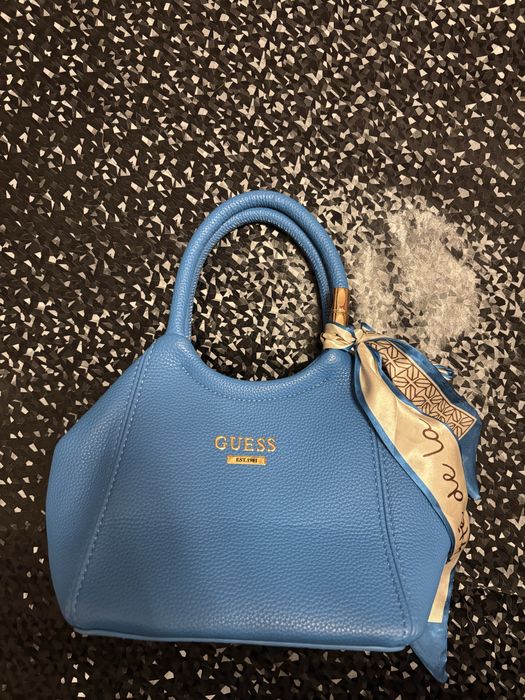 Дамска чанта Guess