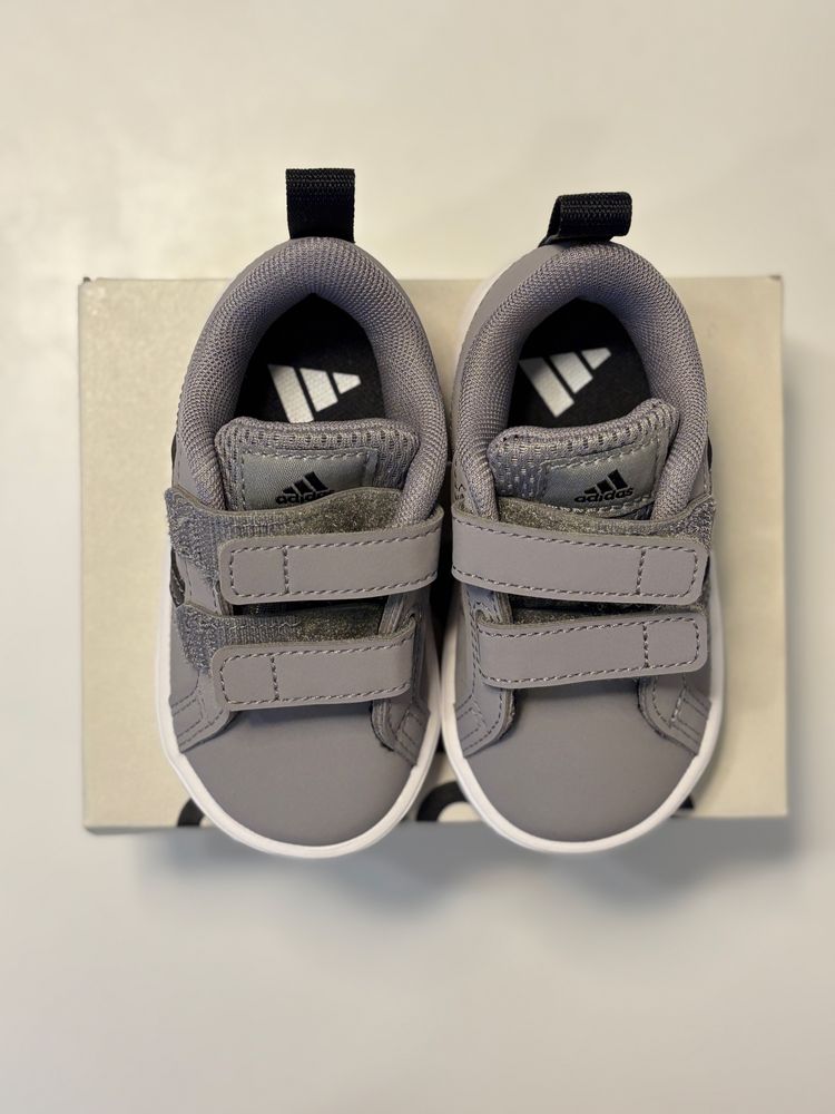 Adidas обувки размер 20