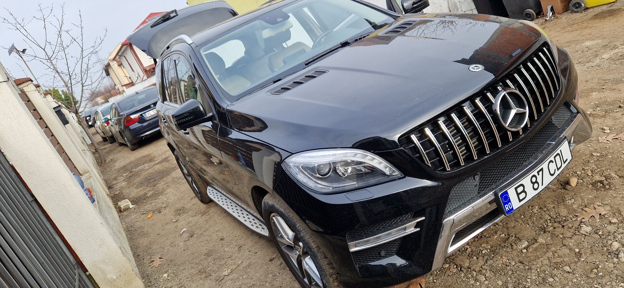 Mercedes ML 350 AMG 2014.Scaune ventilate , vibratii volan ETC
