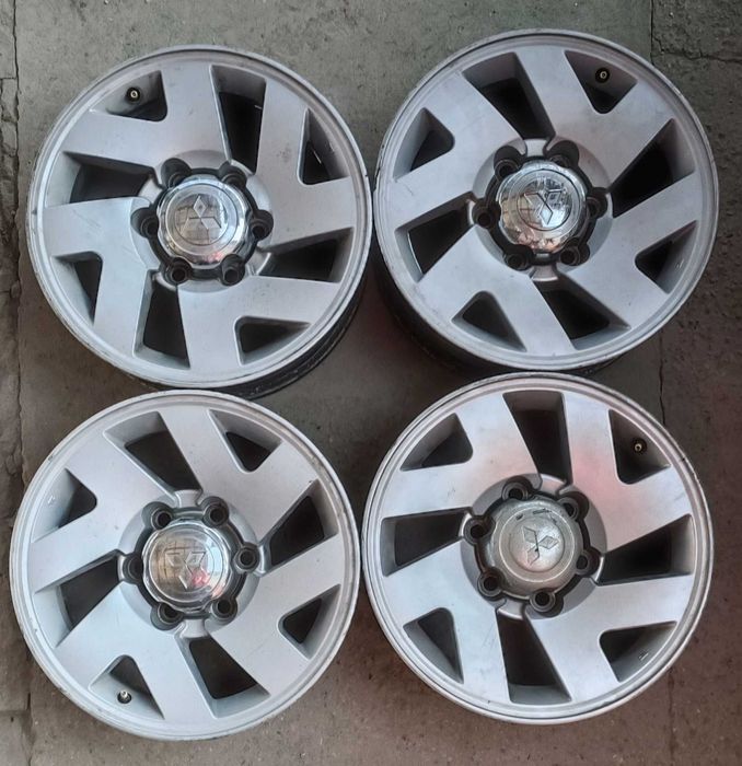 Продам комплект дисков.