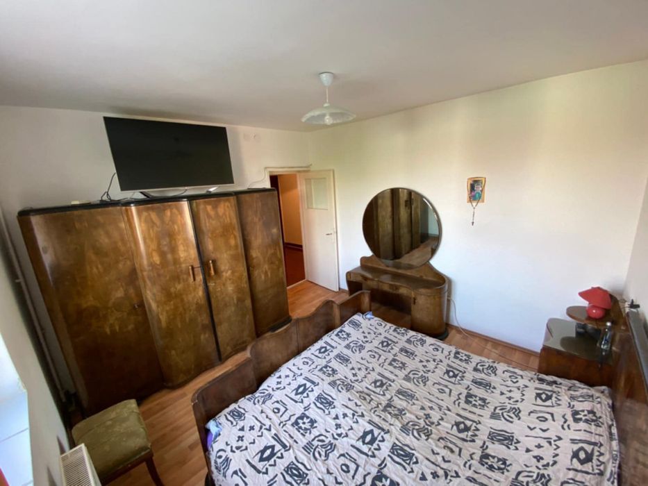 Vand apartament 54m2, 2 camere, decomandat, etaj 2, de la proprietar