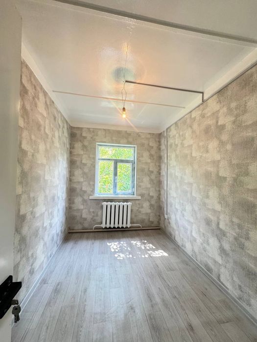 3 х ком Спутник. В деревянном доме. Санузел раздельный 2/2. Титан чугу