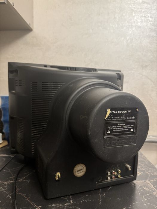 Срочно продается LG Телевизор