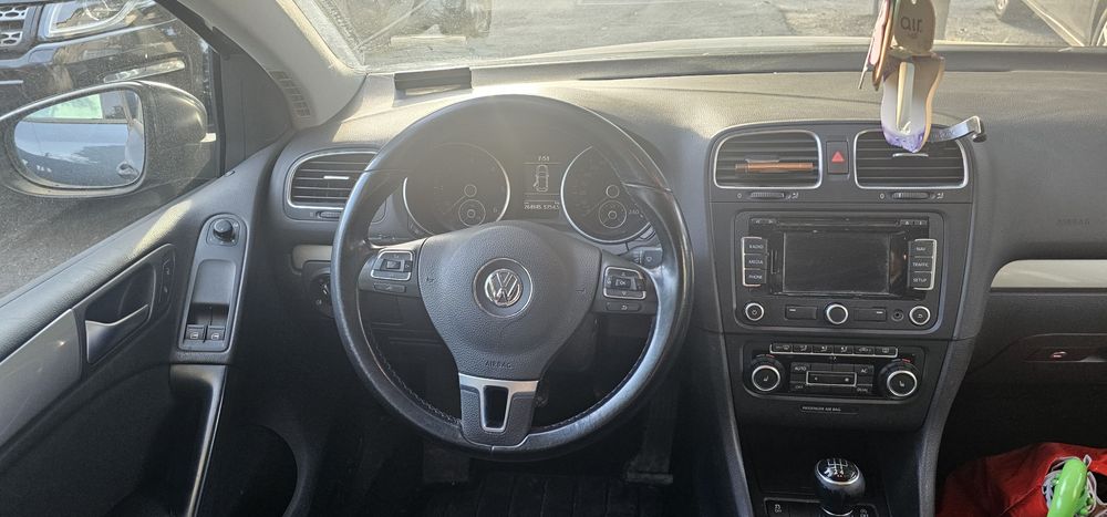 Volkswagen Golf VI
