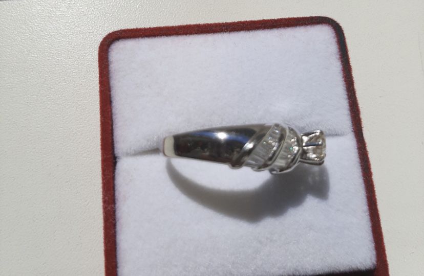 Inel cu Diamante deosebit