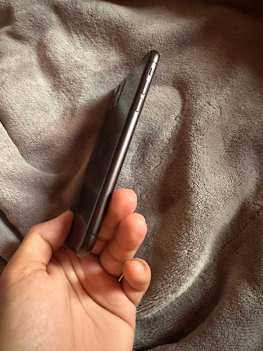 Iphone 11 NEGRU sau ALB Baterie 100% Liber de retea