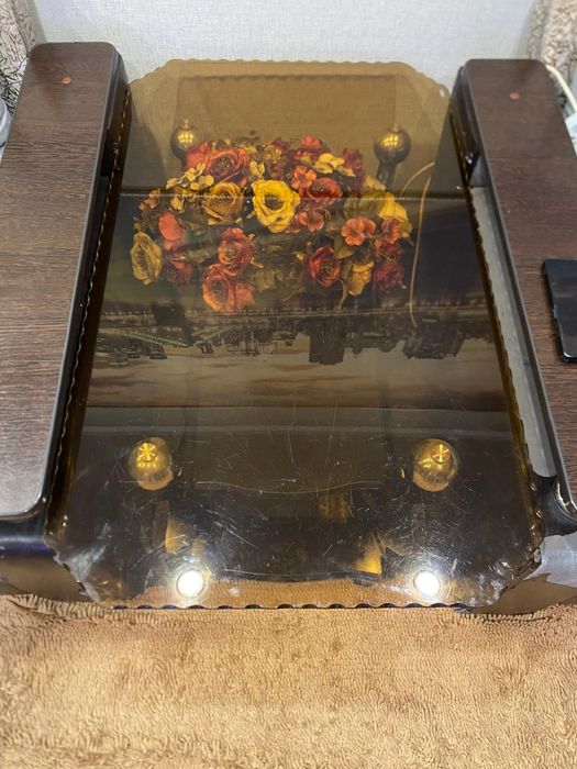 Продам журнальный столик