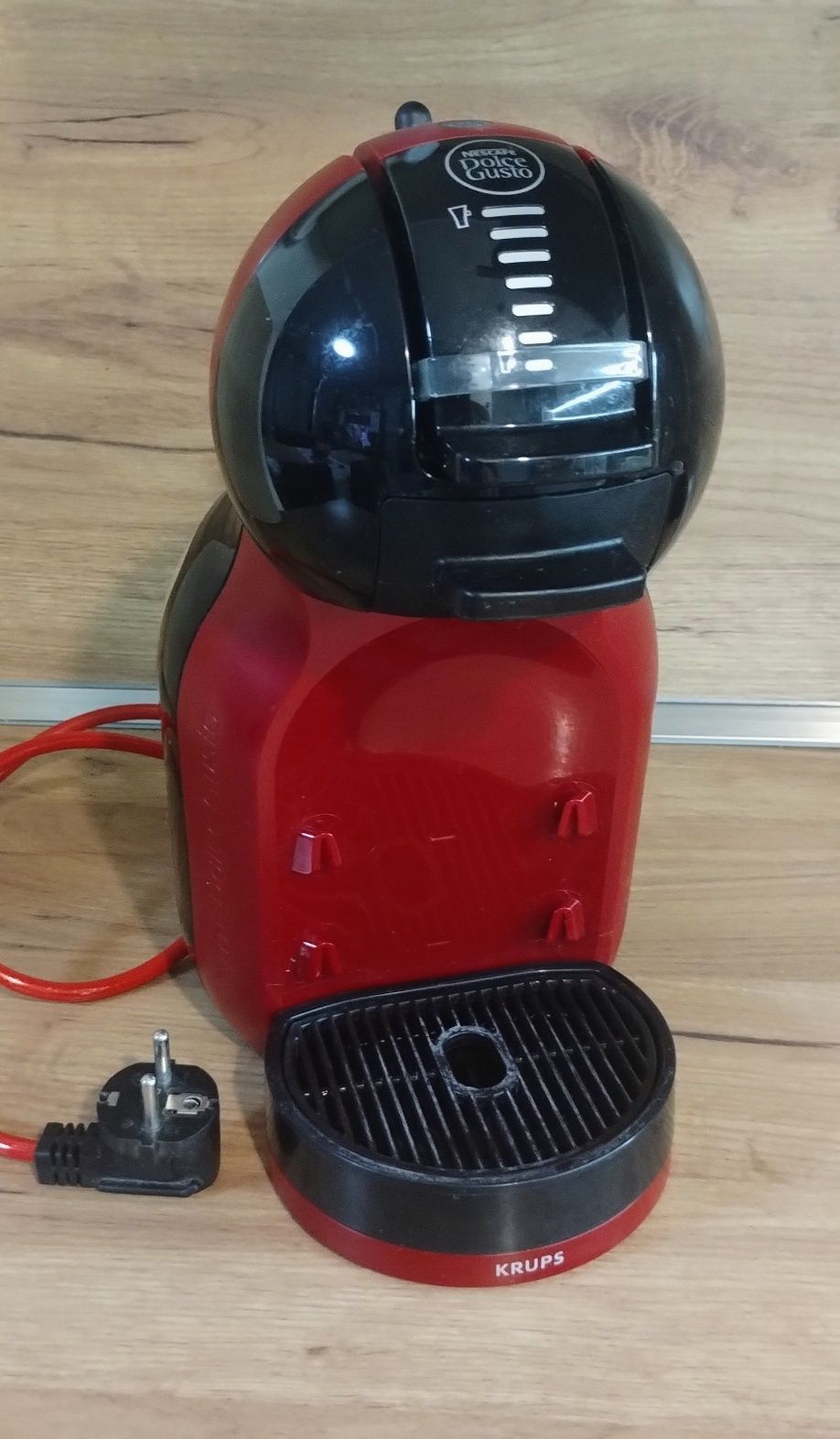 Кафемашина Mini me KRUPS Nescafé dolce gusto + капсули