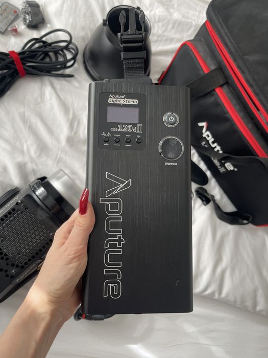 lumina Aputure LightStorm 120D II