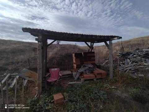 Имот с потенциал в живописното село Росоман