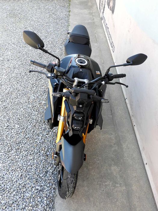 Motocicleta Suzuki GSX-S 1000 ABS M5 2025 | Rate | Leasing