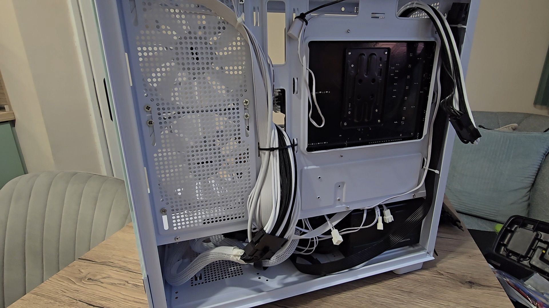 Геймърски компютър Ryzen 5 7600x + RTX 3070TI

CPU: Ryzen 5 7600x

CPU
