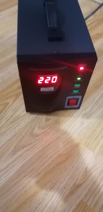 Stabilizator de tensiune