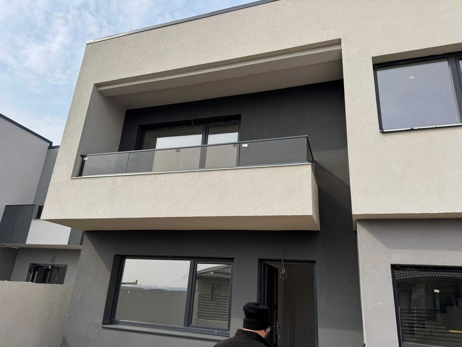 Balustrada de sticla