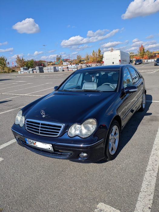 Vând Mercedes - Benz C180 Kompressor 2006, automată