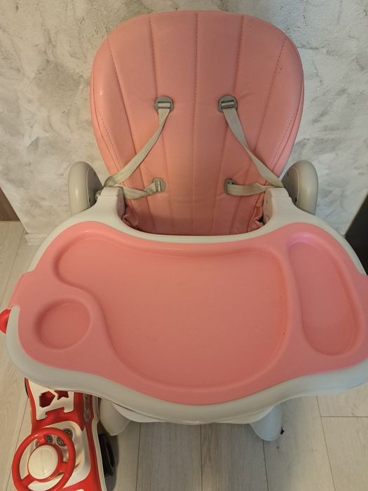 Vând scaun masa copii + mașinuța si jucării.