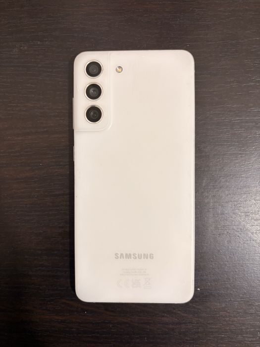 Vand Samsung Galaxy S21FE