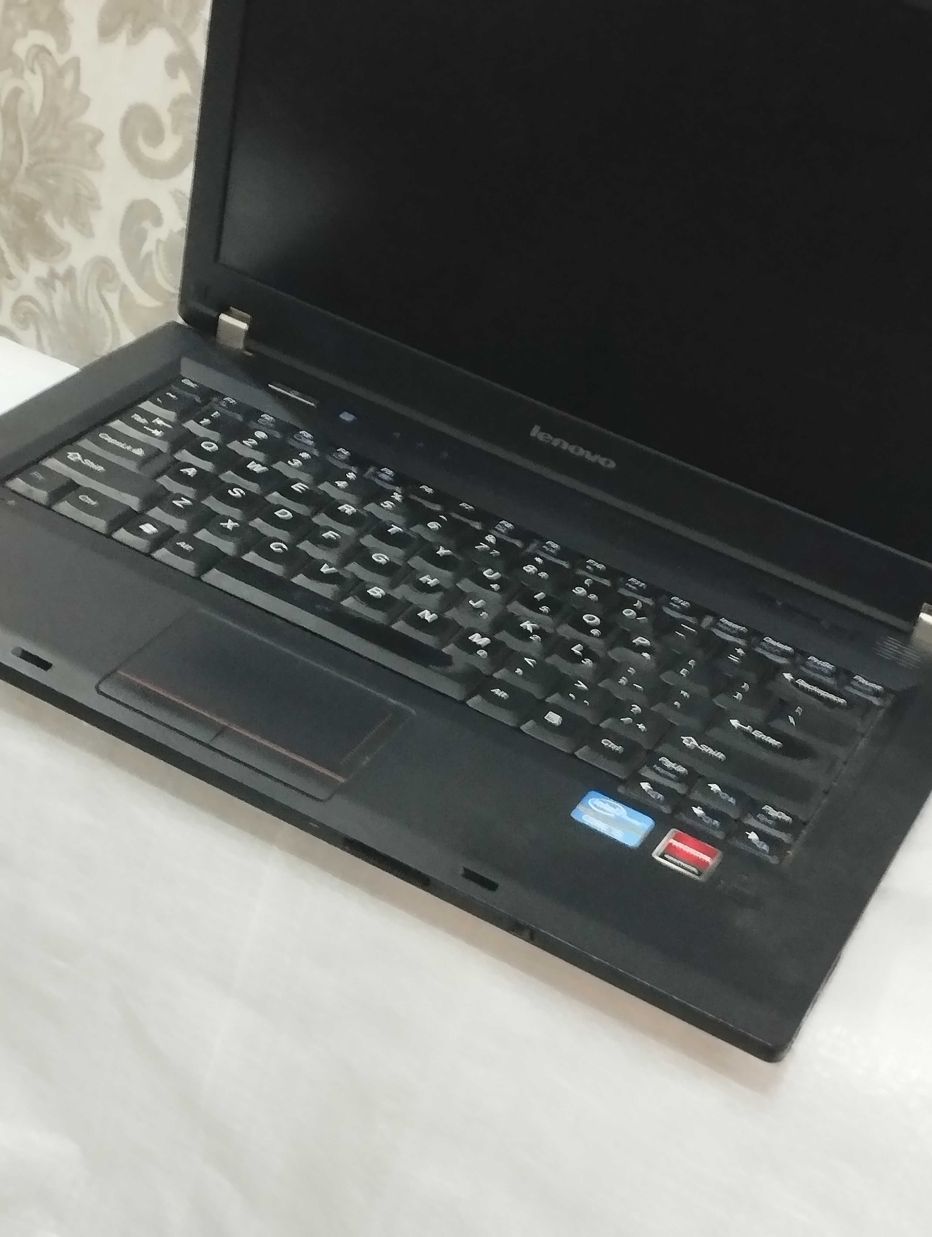 i5-2520U\\ Noutbuk-LENOVO 8 та бор\\4GB\\500GB\\Radion-6300M\\Эк-14IPS