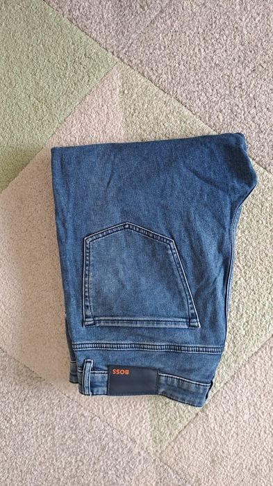 Vand blugi Boss marime 34