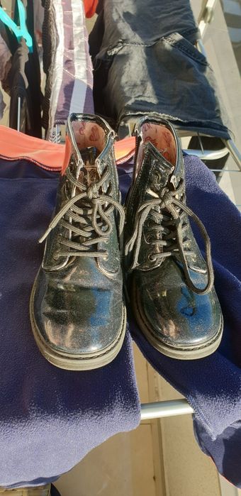 Vand ghetute lacuite,marime 27,marca  Tex, int 19 cm