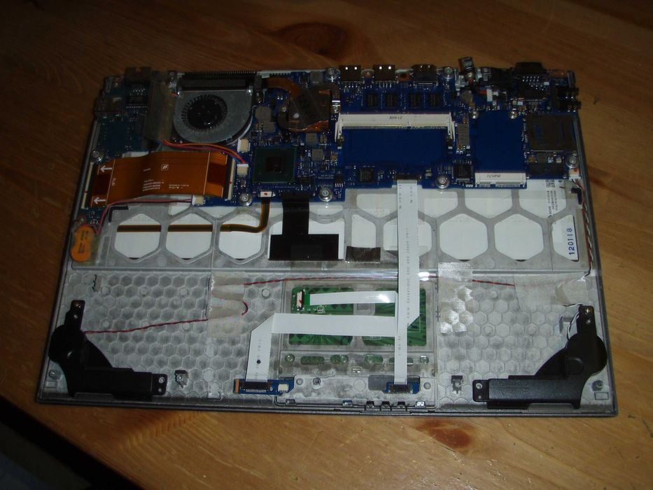 Dezmembrez Toshiba Ultrabook Satellite Z830 i5-2467M 1.6Ghz 2GbRAM