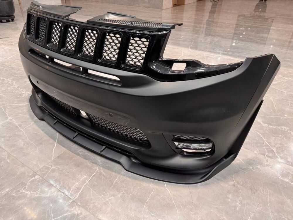Предна броня Jeep GRAND CHEROKEE TRACKHAWK SRT Style + DRL 14-2021г